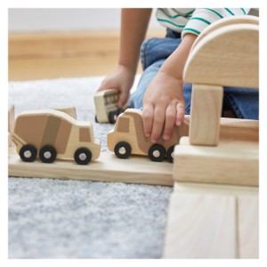 Mini vehicule din lemn, set 10 bucati, Guidecraft, culoare: Natur, dimensiune: 21x11x21 cm – fotografie produs