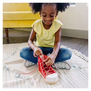 Cum sa legam sireturile, joc de indemanare, culoare: Multicolor, dimensiune: 20x9x13 cm – fotografie produs