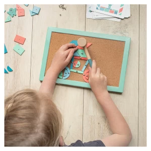 Set mozaic, Fixeaza formele cu ciocanel si cuie, culoare: Multicolor, dimensiune: 31x21x5 cm – fotografie produs