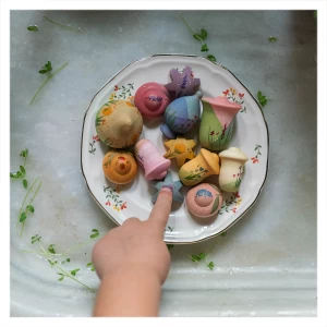 Flower Meadow, set 18 flori, Grapat, culoare: Multicolor, dimensiune: 2-5 cm – fotografie produs